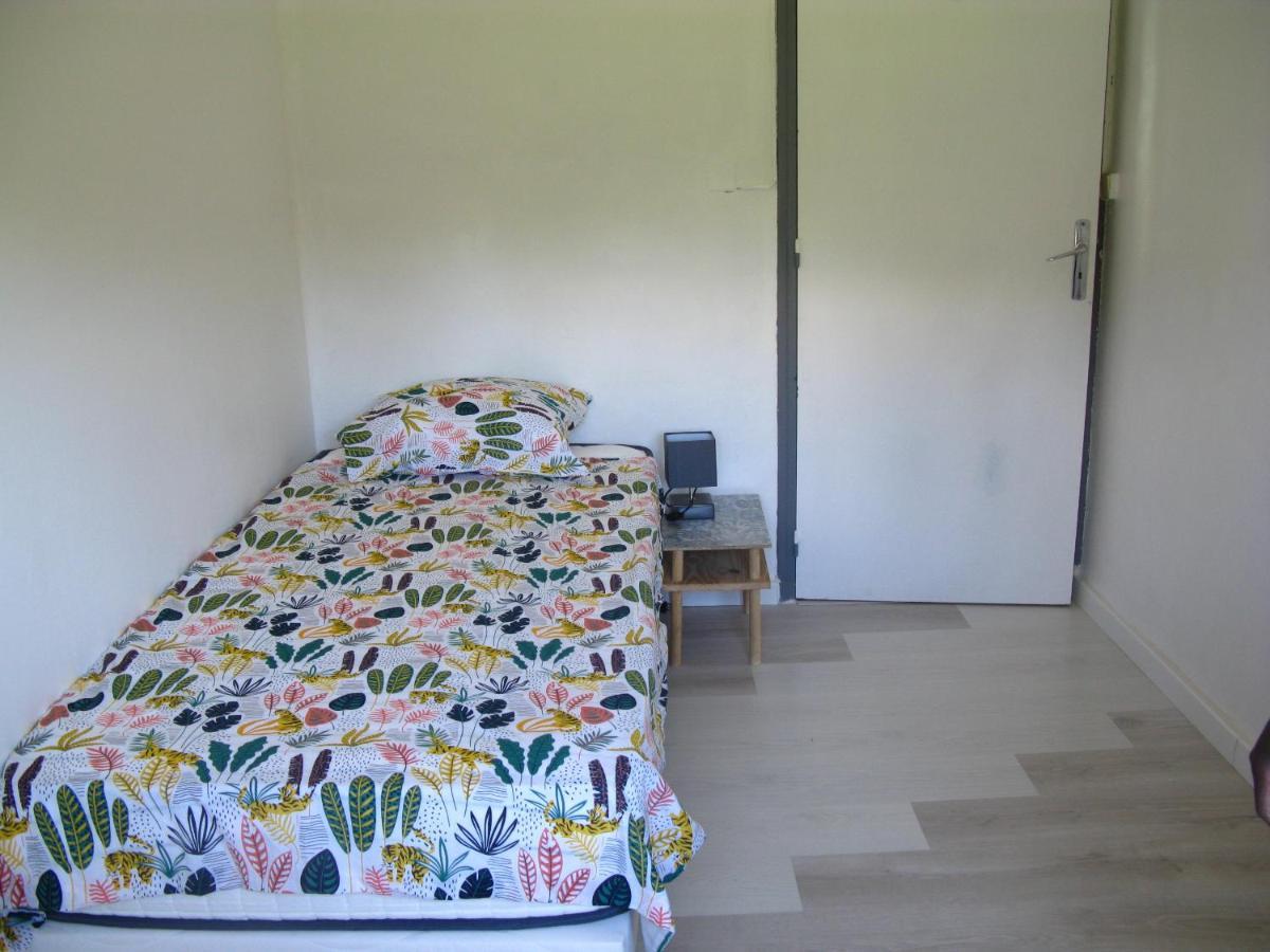 Location& Gites Сариан Екстериор снимка